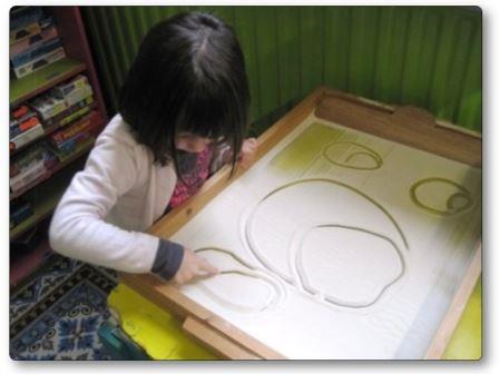 Activité sur les marrons Motricité fine