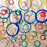 Empreintes de cercles de différentes tailles et couleurs
