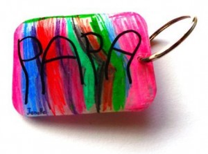 Cadeau pour la fête des pères Un porte-clés avec du plastique fou