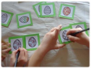 Jeu de memory des oeufs de Pâques à fabriquer