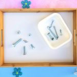 Atelier autonome type Montessori Visser dévisser les écrous