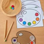 Jeu palettes de peinture couleur petite moyenne section